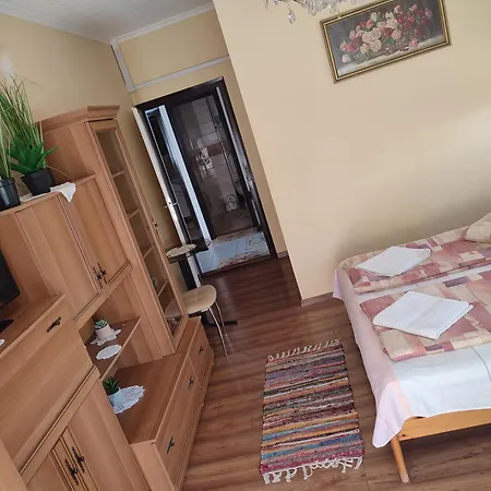 Erdei Vendeghaz *