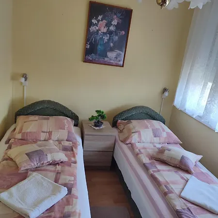 Erdei Vendeghaz * Hajdúszoboszló