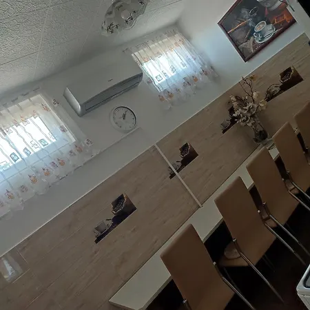 Erdei Vendeghaz * Hajdúszoboszló